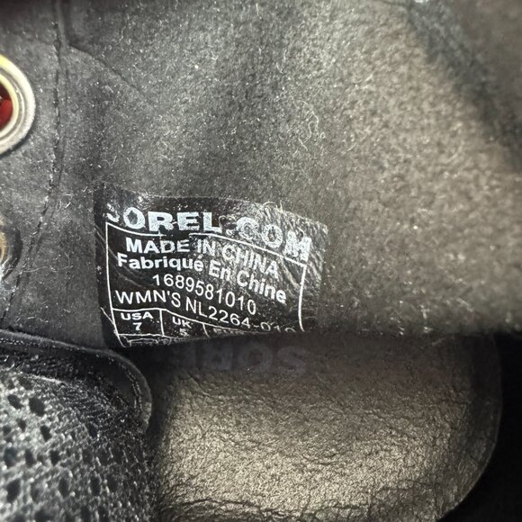 Sorel Hidden Wedge Boots Black snake pattern lace up Womens 7 - Picture 8 of 8